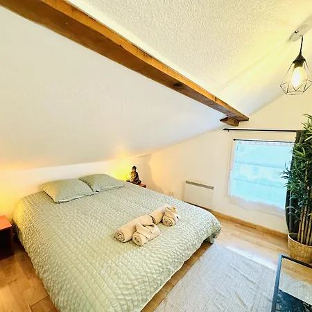 Le Golden Lake-5min Du A Pied-parking Prive Gratuit Apartment *