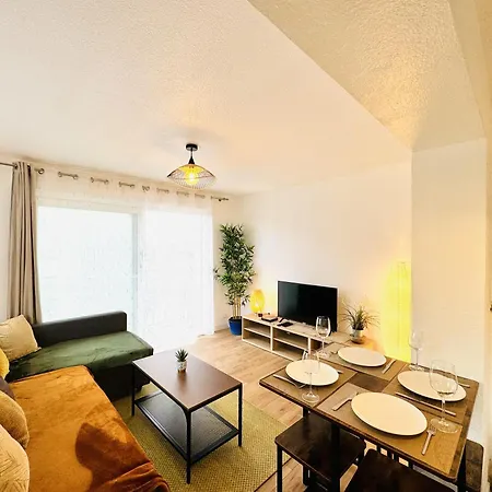 Le Golden Lake-5min Du A Pied-parking Prive Gratuit Apartment