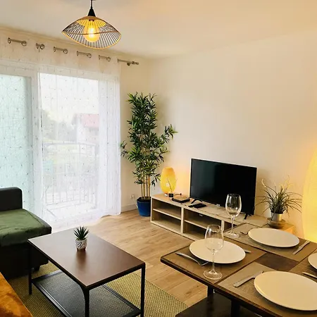 Le Golden Lake-5min Du A Pied-parking Prive Gratuit Apartment Sevrier